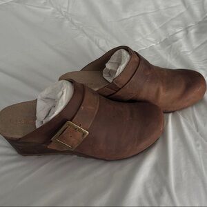 Aetrex Brown Leather Mules with Buckle